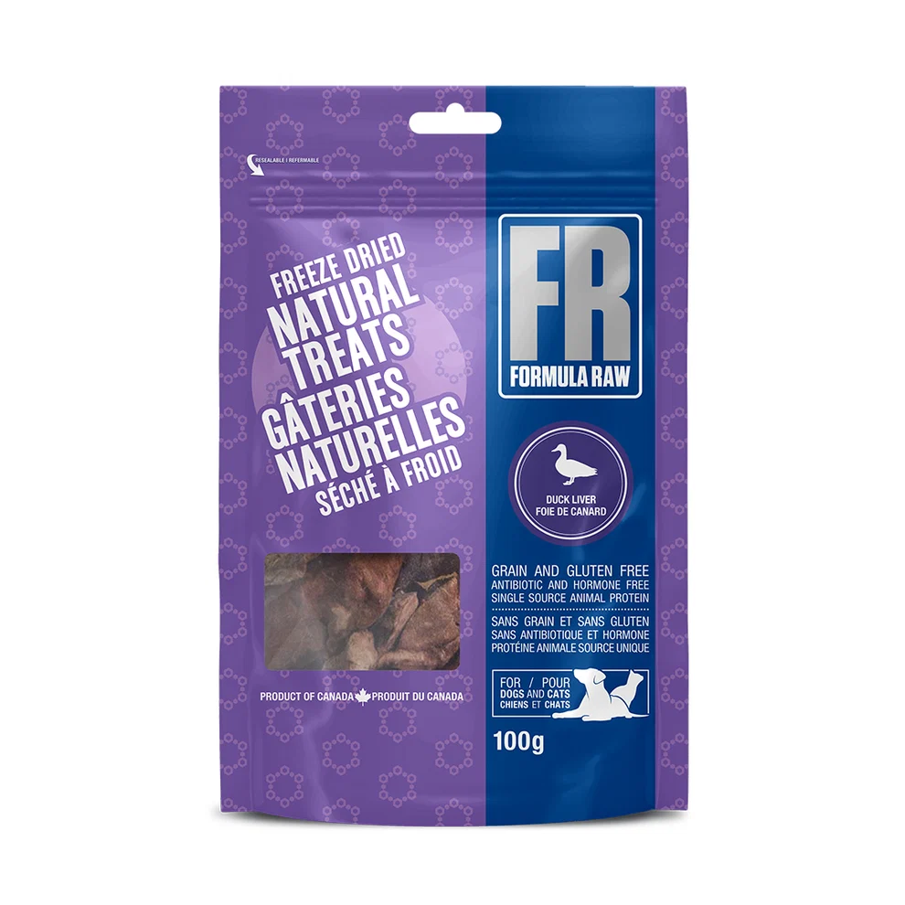 A purple resealable bag labeled “Freeze Dried Natural Treats” with duck liver, by Formula Raw. The 100g bag shows the treats inside and includes English and French text.